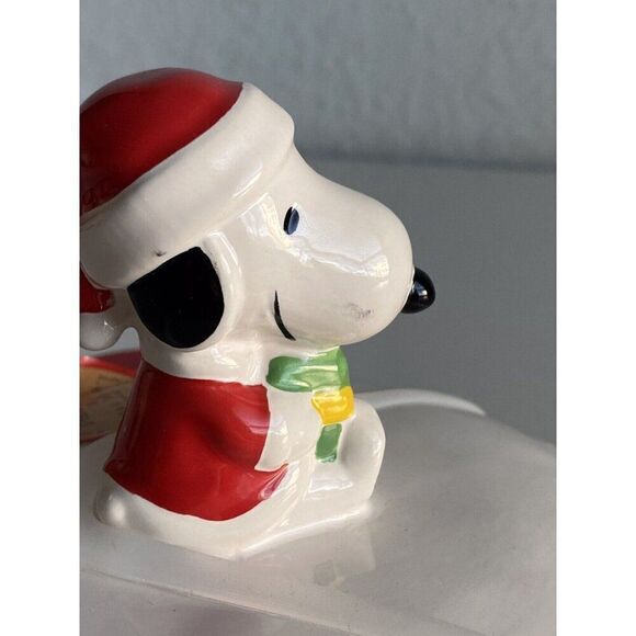 Rae Dunn Peanuts Snoopy Merry Christmas Ceramic Brie Baking Casserole Dish w/Lid - Picture 7 of 13